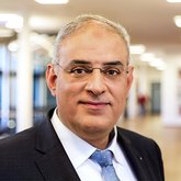 Porträtfoto Dr. med. Ahmad Bransi, Ärztlicher Direktor der Oberberg Fachklinik Weserbergland