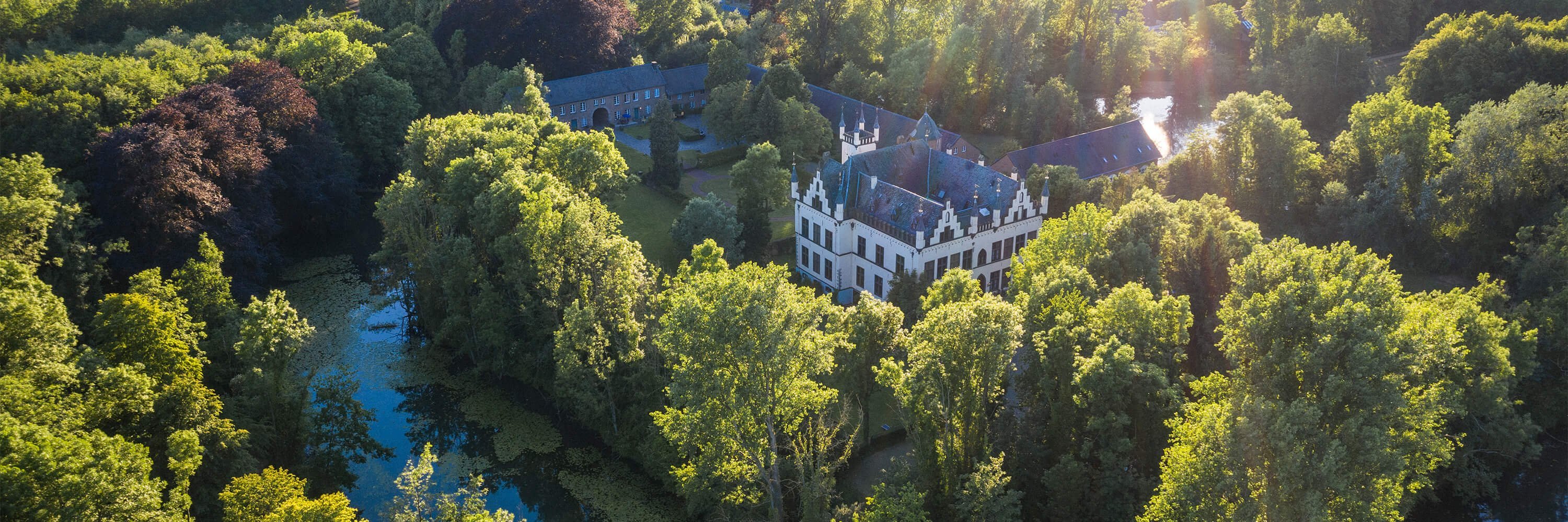 Luftaufnahme der Oberberg Fachklinik Wasserschlösschen