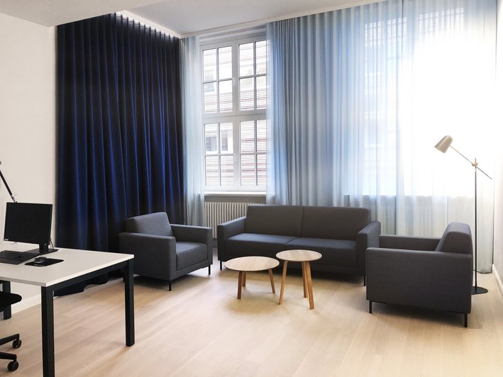 Helle, freundliche Therapiezimmer in der Oberberg Fachklinik Marzipanfabrik