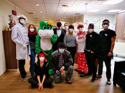 Karneval: Gruppe in Kostümen