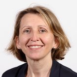 Porträtfoto Dr. Claudia Wolf, Oberberg Parkklinik Wiesbaden Schlangenbad