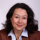 Porträtfoto Beate Jekosch, Physiotherapie Oberberg Parkklinik Wiesbaden Schlangenbad