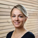 Porträtfoto Dr. rer. medic. Christina Benesch – Leitende Psychologin Oberberg Fachklinik Konraderhof