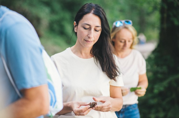 Therapie vom Autoaggressionen Behandlung von selbstverletzendem Verhalten